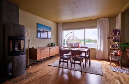 Leknes Apartamento | Top apartment in Leknes city, with carport