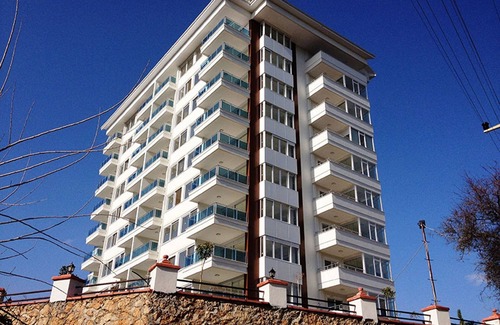 Tosmur Belediyesi Apartamento | Apartamento TOP con piscina, sauna y gimnasio.