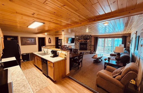 Northwoods Beach Cabina | Top Boating, fishing, swimming-summer AND winter destination in Wisconsin!