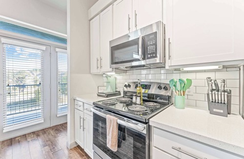 Windsor Park Apartamento | Top Floor 2BR King Beds Suite, 8 Min to Downtown
