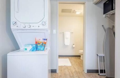 Downtown Des Moines Apartamento | Top Floor Amazing Views Free Parking Fast Wifi Gym