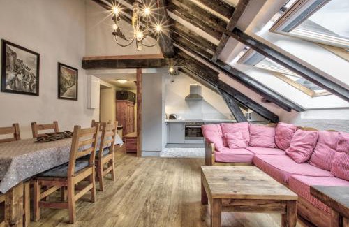 Chamonix City Centre Apartamento | Top floor Apartment Mansard - Central Chamonix Mont Blanc Haven