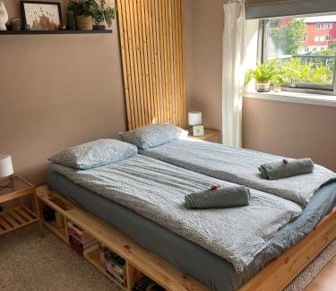 Bergenhus Apartamento | Top floor apartment with mountain view, terrace 22sqm, free parking