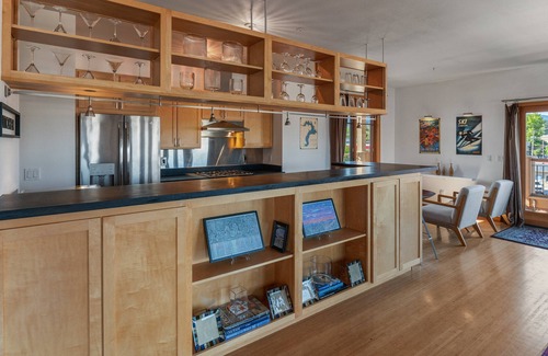 Sandpoint Condominio | Top-Floor Condo in Downtown Sandpoint - Sleeps 6