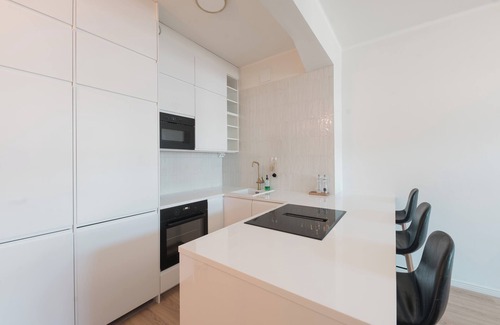 Kallio Condominio | Top floor Condo in Sörnäinen near Metro (150m).