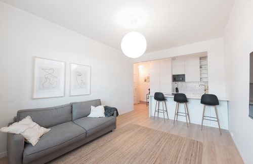 Kallio Condominio | Top floor Condo in Sörnäinen near Metro (150m).