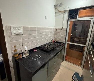 Mira Road East Apartamento | Top floor Heaven Paradise 180