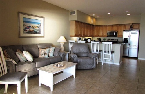 Independence Square Condominio | Indian Rocks Beachfront Heaven- ¡2 dormitorios y piscina frente al mar! ¡Ahora reservando verano!