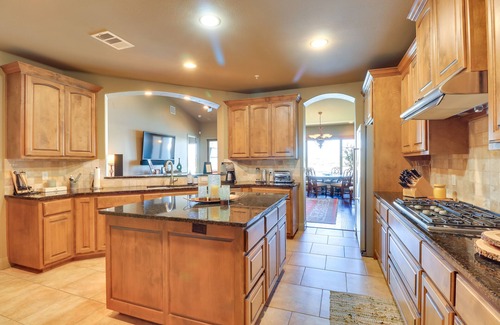 Lakeway Condominio | Top-Floor Lake-View Condo w/ Boat Dock Access