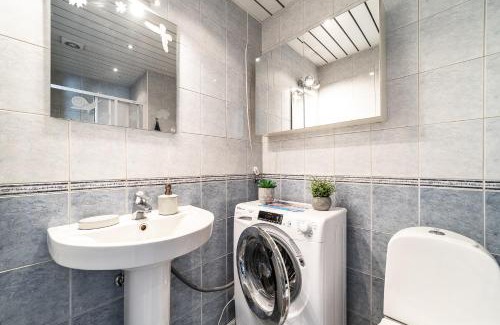 Kesklinn Apartamento | Top floor near ferry terminal - free parking