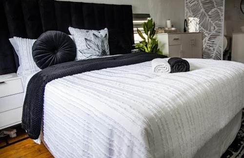 Randpark Ridge Apartamento | Top-Floor Open En-Suite Studio