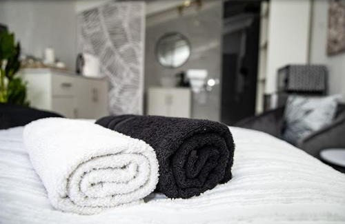 Randpark Ridge Apartamento | Top-Floor Open En-Suite Studio