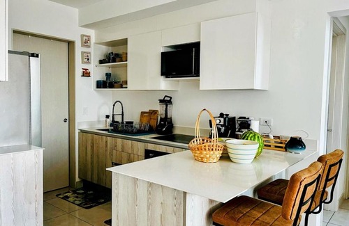 San José Apartamento | Top-floor overlooking uptown with AC & parking