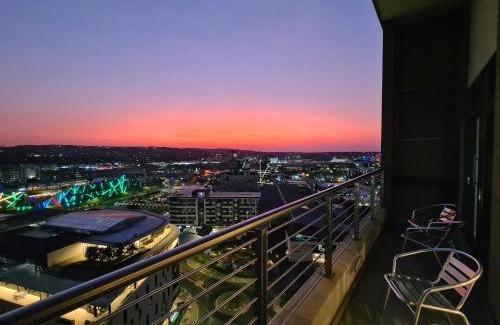 Menlyn Apartamento | Top Floor Penthouse - Overlooking Times Square Casino