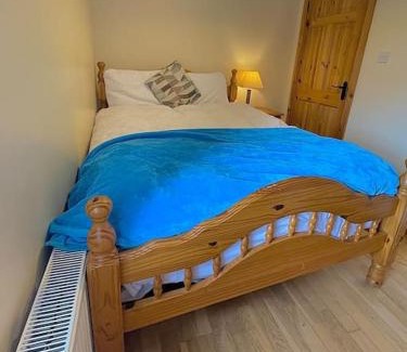 Malin Apartamento | Top Floor Retreat Portmor- Sea, Beach & Balcony
