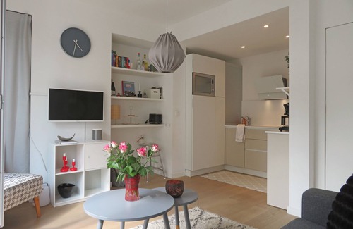 Gambetta Apartamento | Top floor with a large, lovely terrace and a balcony. Two bedrooms.