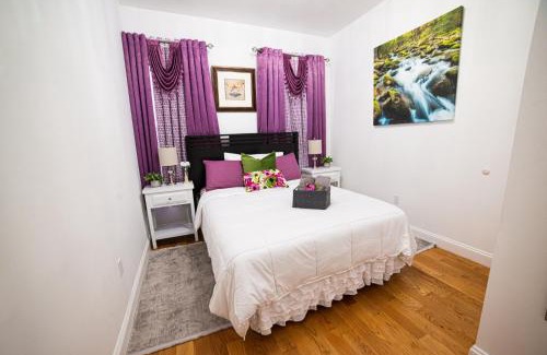 Canarsie Casa | Top Floor with Skylight Brooklyn
