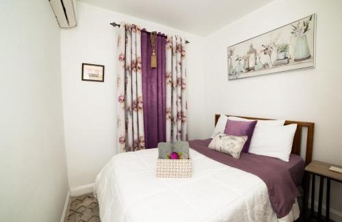 Canarsie Casa | Top Floor with Skylight Brooklyn