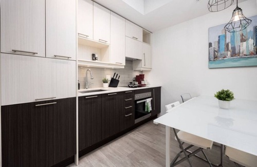 Financial District Condominio | Top Graded Metropolitan Suite w/Free Parking