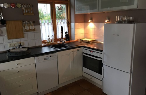 Kneese Dorf Casa | casa de vacaciones en una ubicación fantástica, gran parcela, en el lago Schaal: TOP.