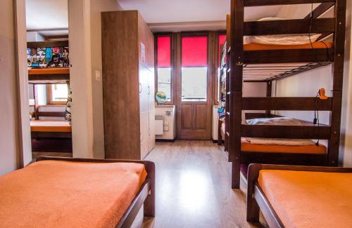 Zakopane Hostal | Top Hostel Pokoje Gościnne