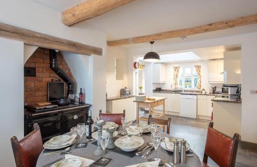 Kingswood Casa | Top House