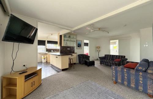 Traviston Apartamento | Top Level Unit With Gorgeous Waterviews