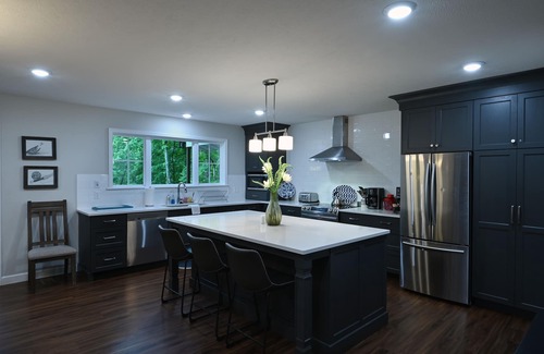 Flippin Casa | Top Location! 3D & Video Tour. Riverside 4/3 w/ the best water access & privacy!