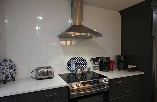 Flippin Casa | Top Location! 3D & Video Tour. Riverside 4/3 w/ the best water access & privacy!