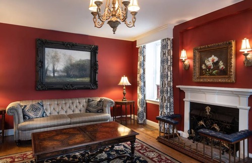 Historic District Hotel | Top Location! Accommodation Close to Annapolis Historic Sites!