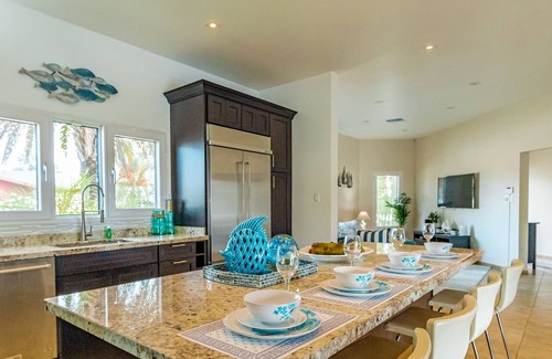 Opal Casa | Top Location! Private Pool& Rooftop Terrace w/Ocean View!
