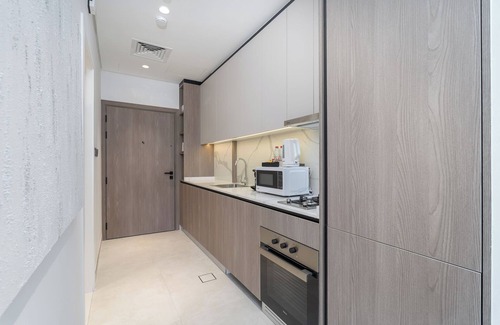 Al Barsha Apartamento | TOP Location | Work and Chill near Miracle Garden