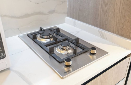 Al Barsha Apartamento | TOP Location | Work and Chill near Miracle Garden