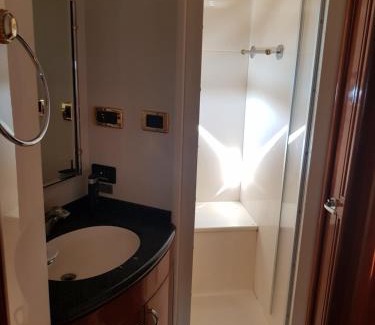 Eilat Alquiler De Eote | Top Luxury Exclusive Fully air conditioned 3bdr Yacht