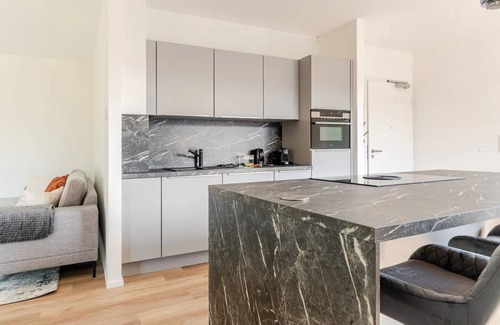 Rheindahlen-Land Apartamento | Ático-Suite-Baño Privado-Balcón