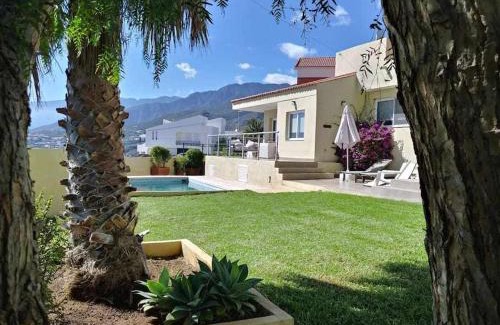 Tabaiba Casa | Top Luxury Villa to the Ocean