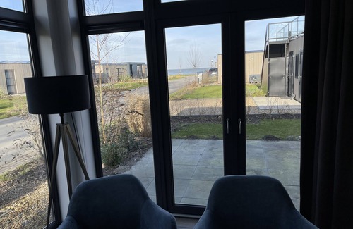 Enkhuizen Casa | Top-modernes Chalet Auszeit mit Großem Garten am Ijsselmeer
