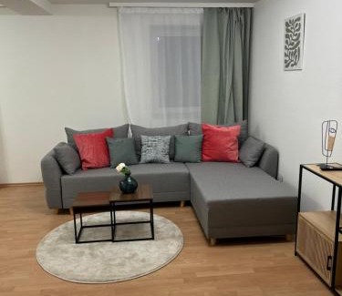 Kernstadt Lehrte Apartamento | TOP Nähe Bahnhof Lehrte 9 Min Hannover Zentrum Check in bis 0 Uhr - SELF Check in!