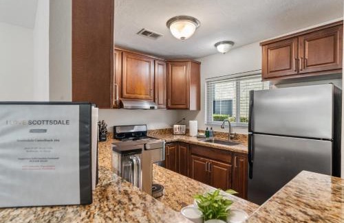 South Scottsdale Casa | Top-notch 2br Spacious Condo With Shared Pool