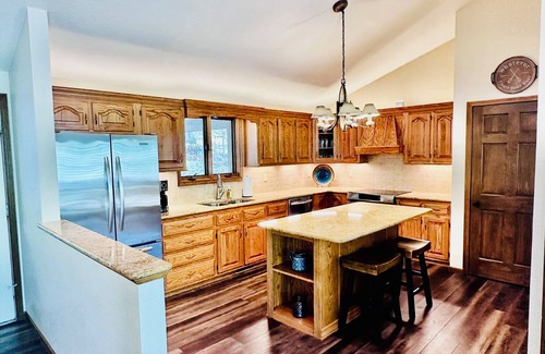Linn Creek Casa | Top Notch Lake Retreat – Private, Peaceful, and Spacious Getaway