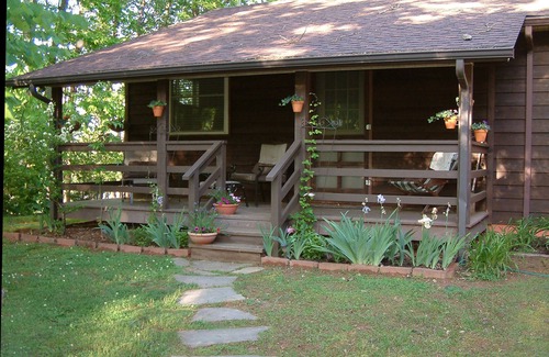 Asheville Chalet De Esquí | Entrada privada, Top O 'The Knob Chalet Suite, escapada romántica, terraza con vista