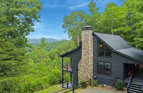 Blue Ridge Casa | Top of the Mountain Breathtaking Views Hot Tub