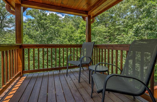 Mineral Bluff Cabina | Top of The Woods by Escape to Blue Ridge