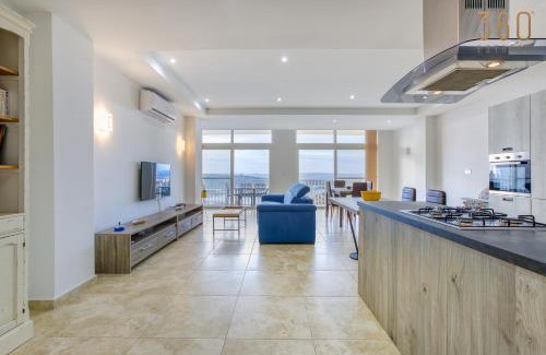 Mellieħa Heights Apartamento | Top of the world 2BR home with spectacular views by 360 Estates