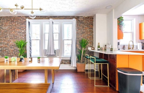 Short North Casa | Top Rated - CLEAN- PRIME Location - Parking Free