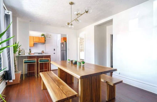 Short North Casa | Top Rated - CLEAN- PRIME Location - Parking Free