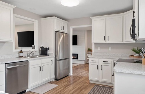Springfield Casa | Top-Rated Premier 3-Bedroom Spotless & Charming House