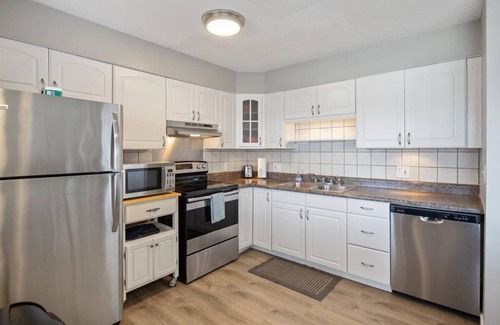 Osage Beach Condominio | Top Rated, Water Front Condo in Heart of Osage Beach! Great Views! 2 bed/2bath