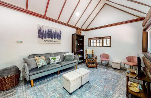Crestline Casa | Top Town Retreat