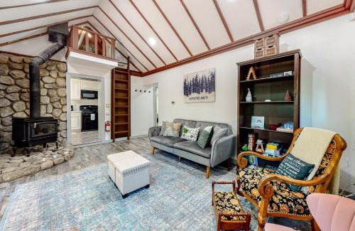 Crestline Casa | Top Town Retreat